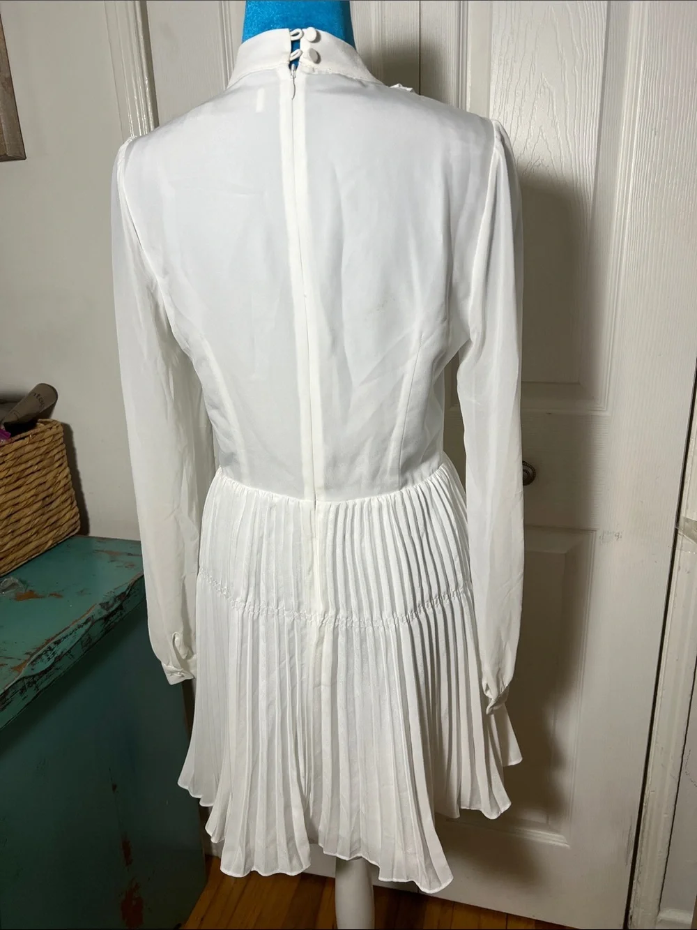 Self Portrait Ivory Ruffled Bib Mini Dress Women’s 6 - Picture 5 of 8